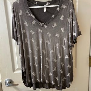 Skull and crossbones top